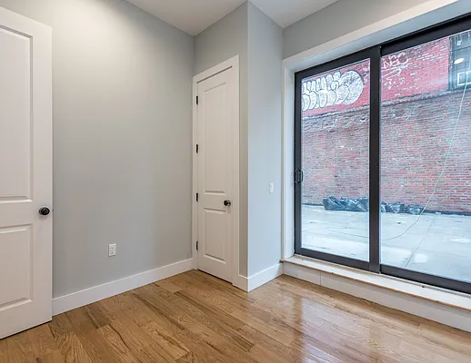 Rented by Nooklyn NYC LLC | media 23