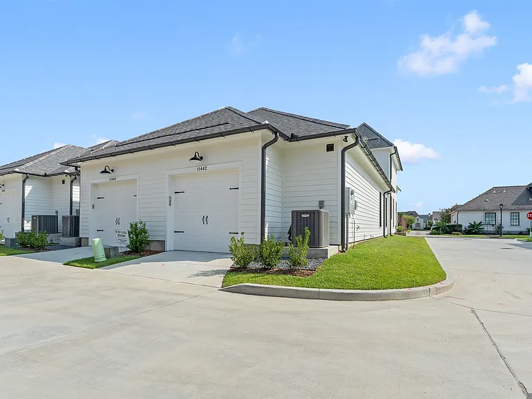 11442 Cotton Ln — Photo 23