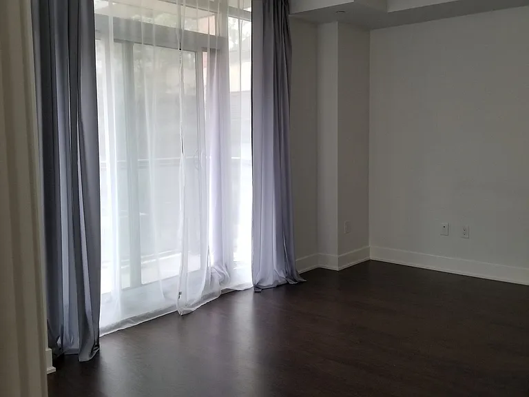 7608 Yonge St #210 — Photo 12
