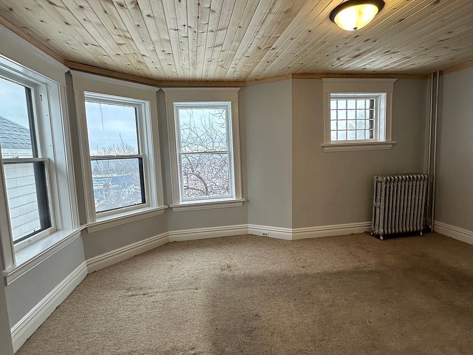 Start of new renovations -- new ceiling and paint.. Carpet coming in June 2025!