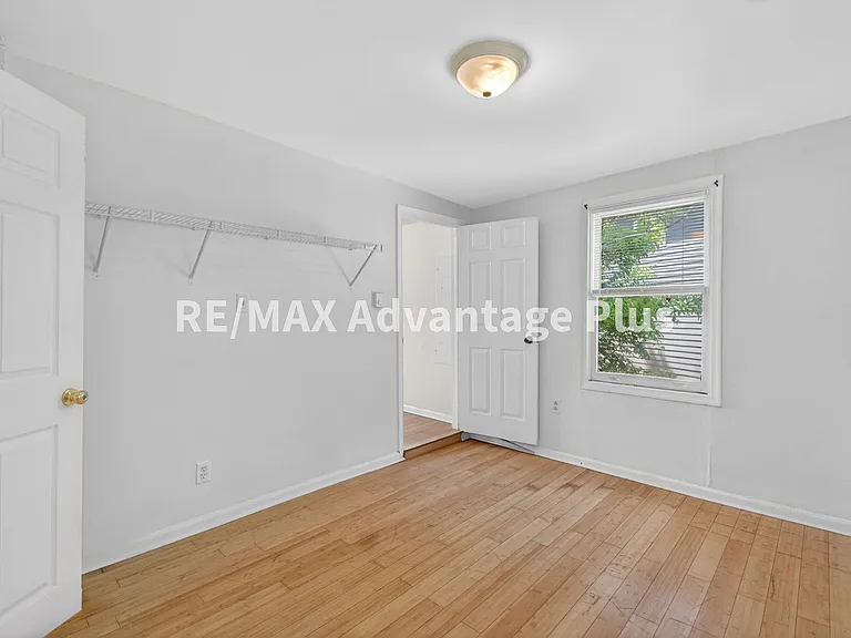 504 Longwood Ave — Photo 13