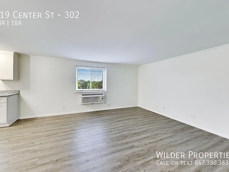 219 Center St #302 — Photo 3