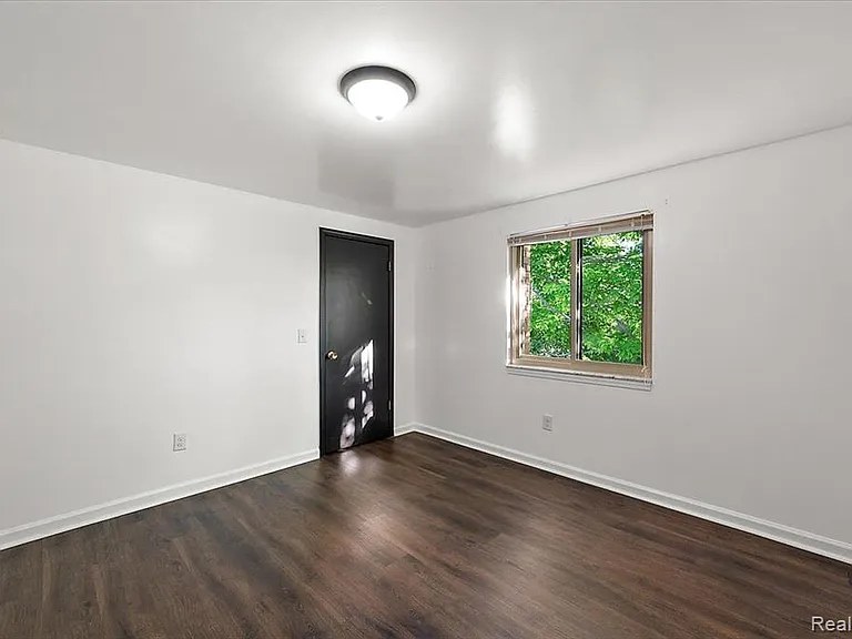 48156 Virginia Ct — Photo 28