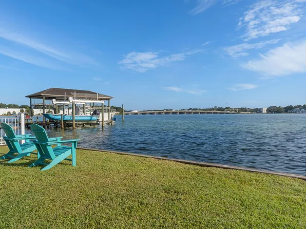 157 Monahan Dr, Fort Walton Beach, FL 32547