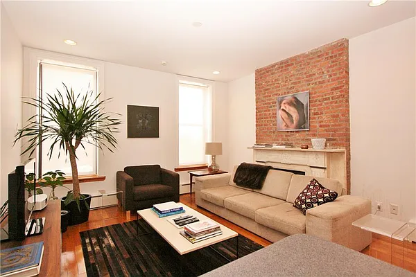 Rented by R New York | media 1