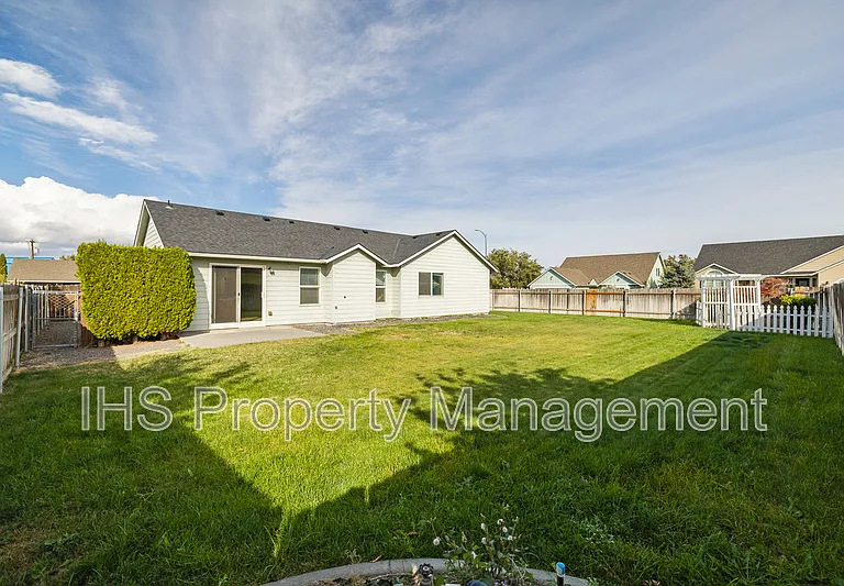1701 W 30th Ave — Photo 2