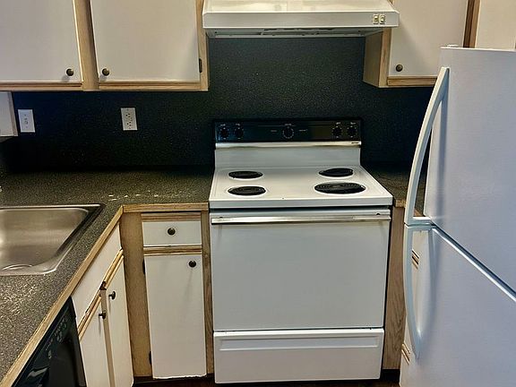 2nd image of 4229 11th Ave NE #20332976