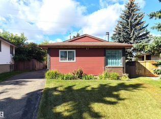 2672 89th St NW, Edmonton, AB T6K 2Z3