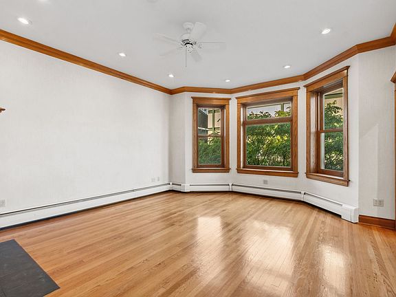 2nd image of 3631 N Sheffield Ave #3