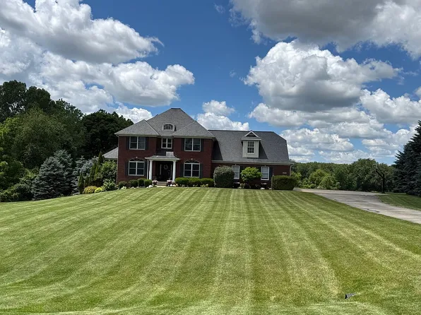 16118 Jeff Ct, Grand Ledge, MI 48837