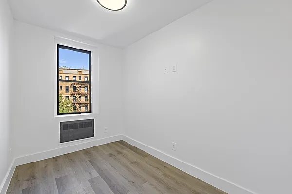 Rented by Thomas Lipovetsky, LREB | media 5