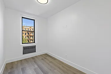 Rented by Thomas Lipovetsky, LREB