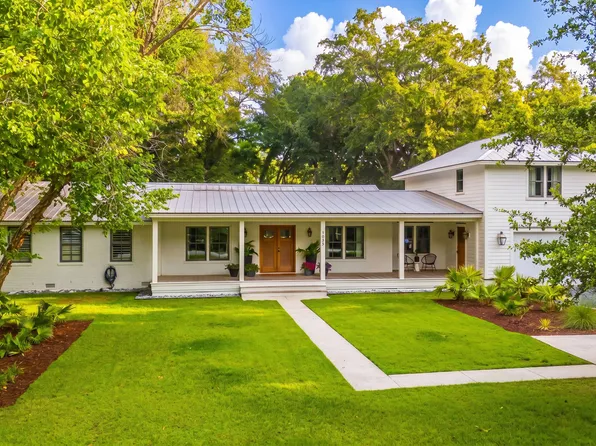 1035 Lakeview Dr, Mount Pleasant, SC 29464