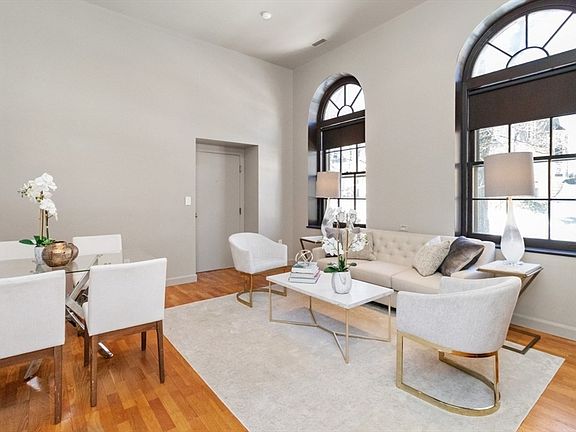 3rd image of 60 Glen Rd #101