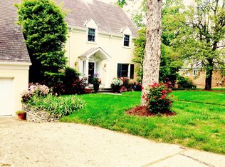 9326 W Parkhill Dr, Bethesda, MD 20814