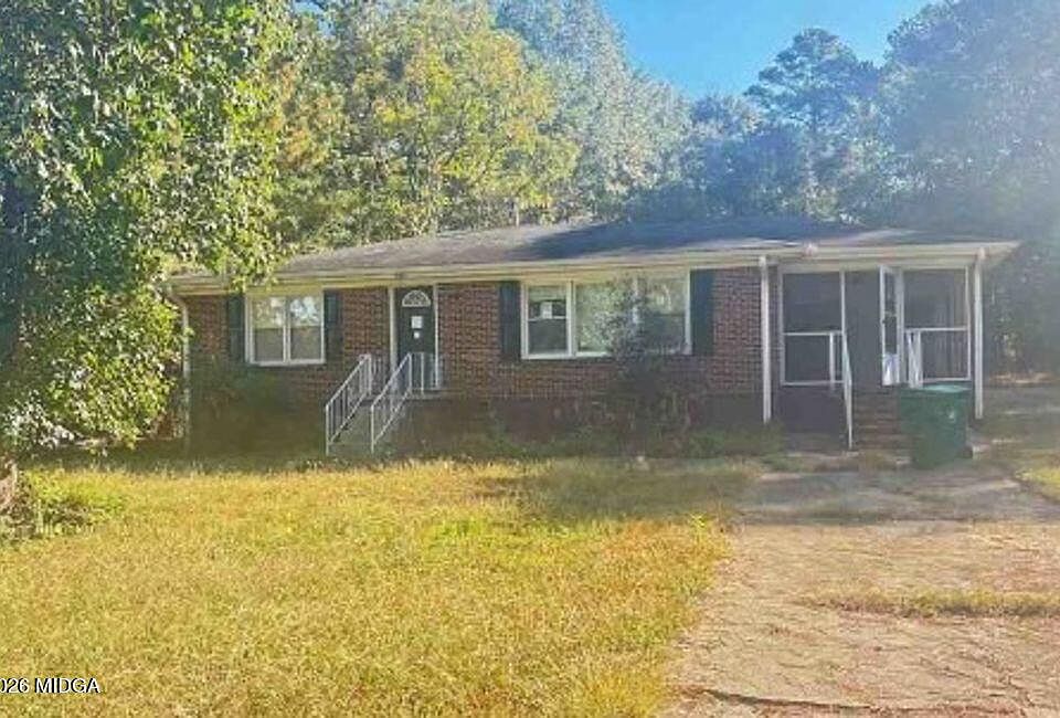 1st image of 4022 Clark Dr