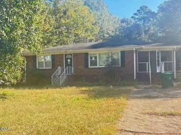 4022 Clark Dr, Ellenwood, GA 30294