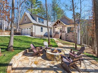 93 Farm Valley Ct, Weaverville, NC 28787