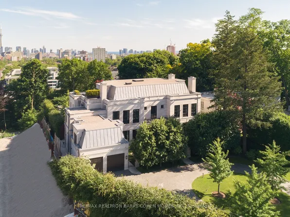 17 Ardwold Gate, Toronto, ON M5R 2W1