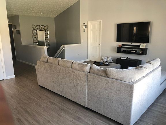 3rd image of 2706 Oak Trce