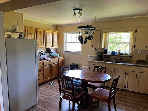 4th image of 6025 Mount Carmel Rd