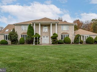 4 Drinking Brook Rd, Monmouth Junction, NJ 08852