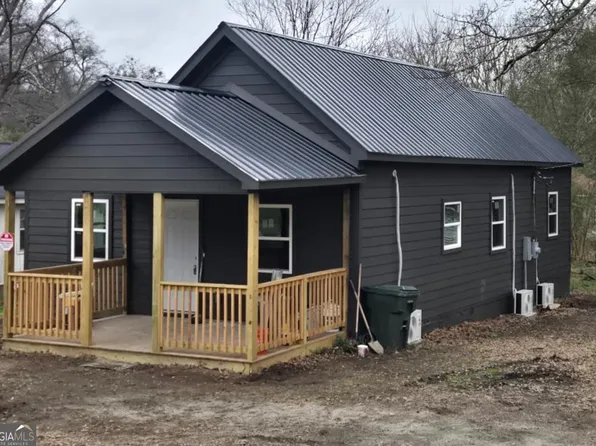 2 Smith Rd, Newnan, GA 30263