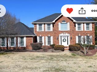18901 Dalton View Ct, Florissant, MO 63034