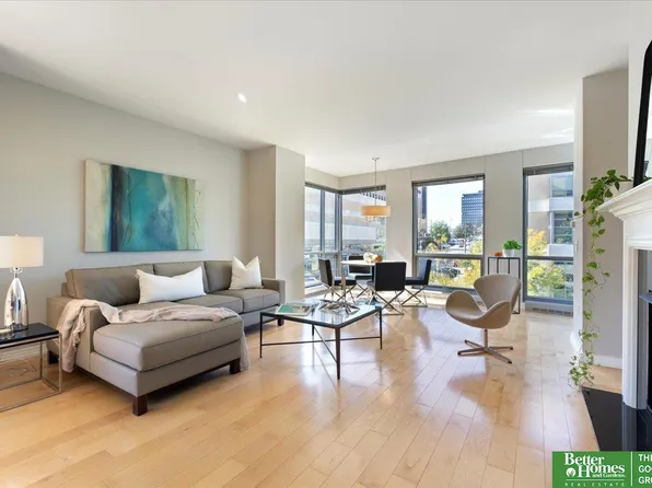 220 S 31st Ave APT 3311, Omaha, NE 68131