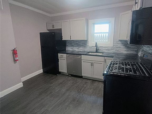 4th image of 816 Milton Ave