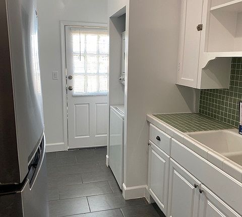 3rd image of 1525 3/4 N Vista St