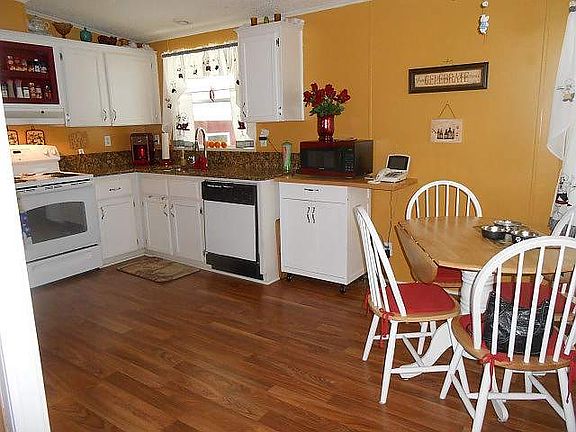 5th image of 387 Kingslake Dr