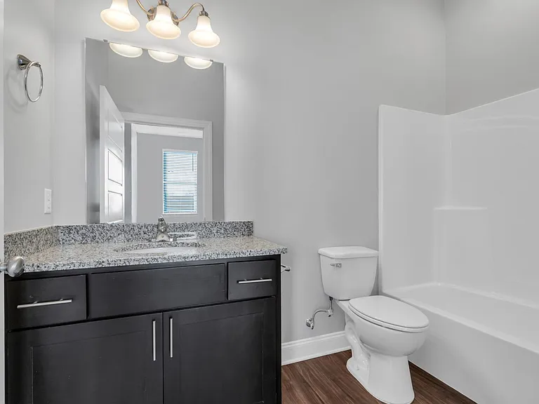 2105 Bailey Ave — Photo 11