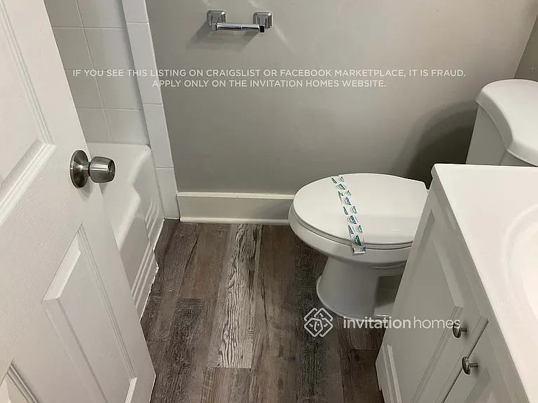 450 Iris Rd — Photo 13
