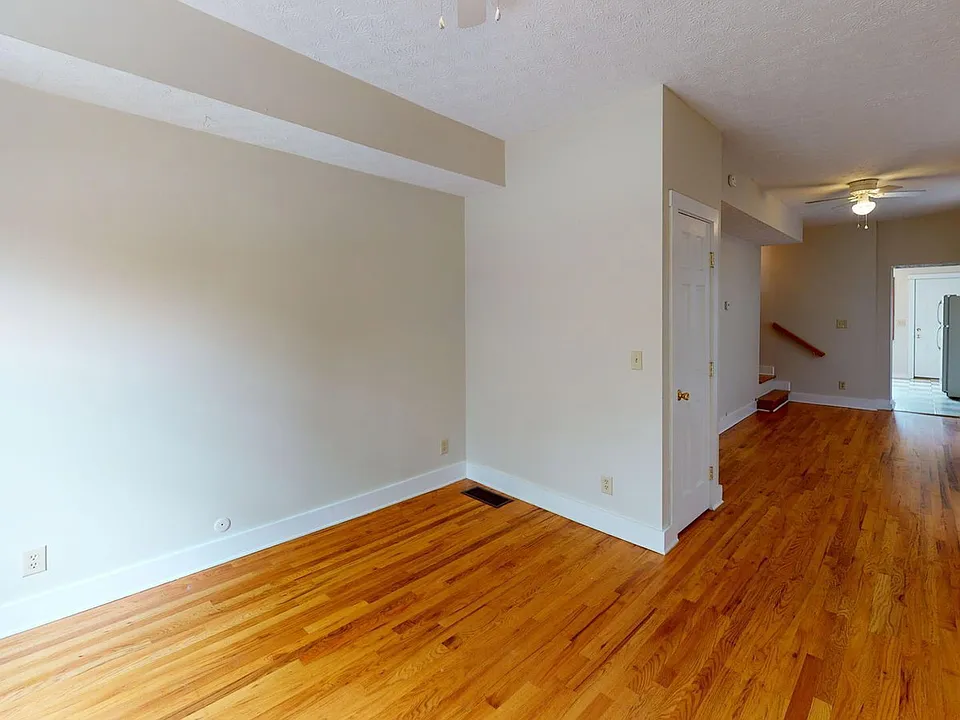 1366 Indianola Ave