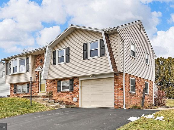 4th image of 429 Candlewyck Rd