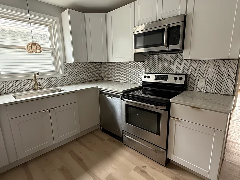 236 Lovering Ave — Photo 2