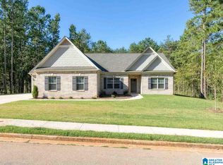 127 Countryside Dr, Calera, AL 35040