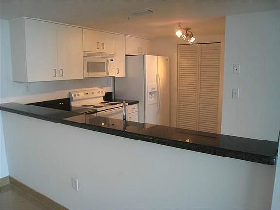 3rd image of 650 West Ave APT 1109
