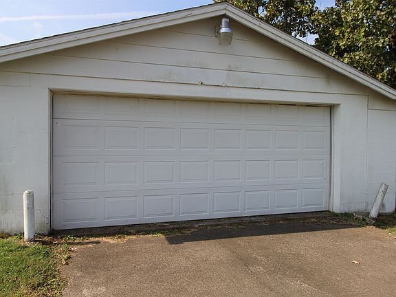 5th image of 8117 Fraziers Ln