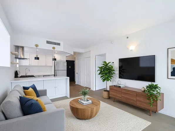 97-30 64th Ave #5A, Rego Park, NY 11374