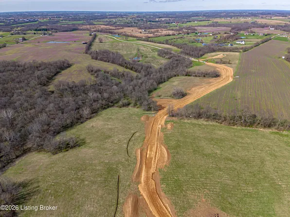 90 N Stallard Dr, Shelbyville, KY 40065