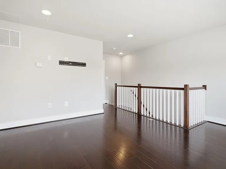 14566 Lake Vista Dr — Photo 21