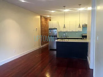 Rented by Uptown Flats LLC