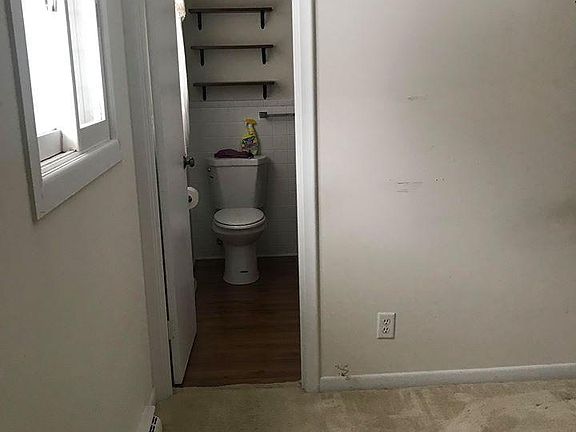 3rd image of 429 Brege Dr