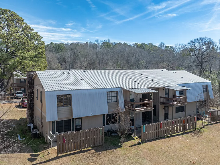Ridge View Apartments — Photo 15