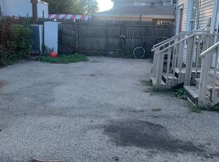 613 Washington St, Waukegan, IL 60085