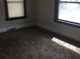 303 E Short St #2, Solon, IA 52333