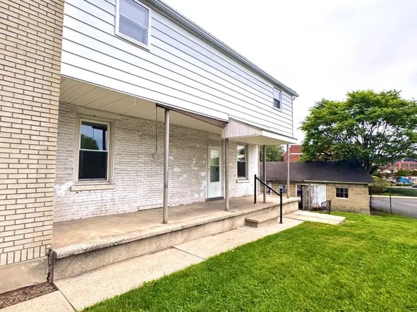 65 Pottsville St, Cressona, PA 17929