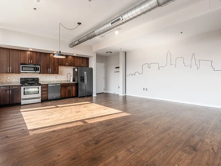 78 E Chestnut St #405 — Photo 7
